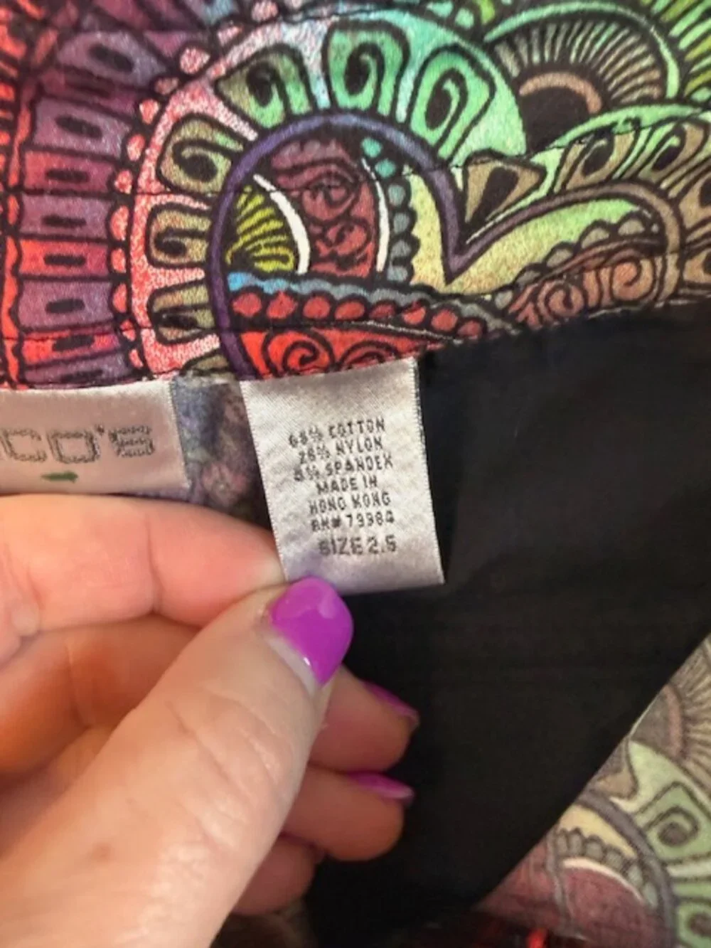 Vibrant Chico's Multi-Color Paisley Crop Cargo Pants - Size 2.5/L/14 - Picture 4 of 10
